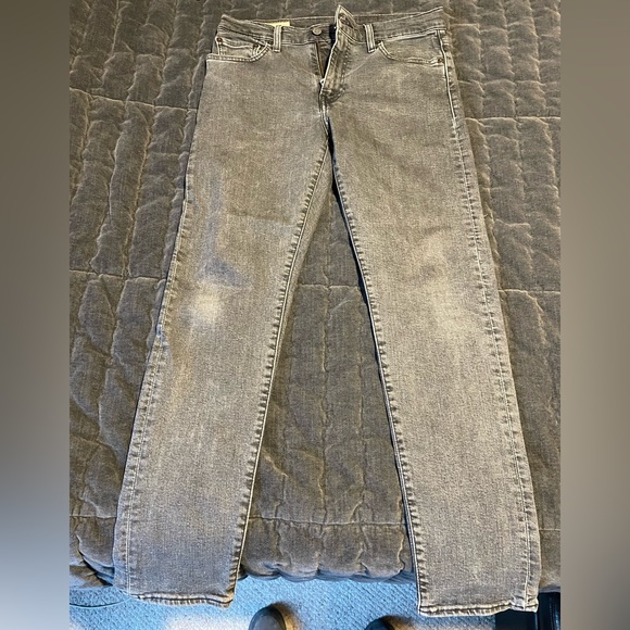 Black Levi’s 512 - Picture 1 of 3